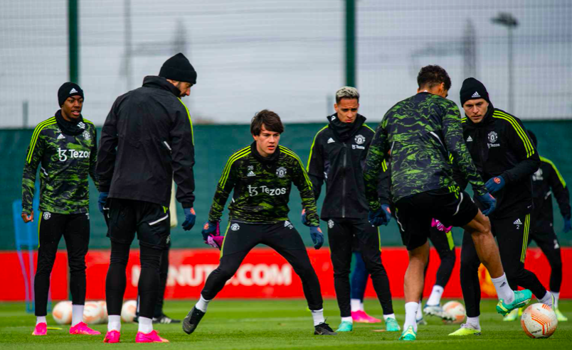 Man Utd vẫn còn thi đấu trên 3 mặt trận mùa này. Chính vì thế, họ cần duy trì nền tảng thể lực tốt khi mùa giải đang bước vào giai đoạn quyết định thành bại.