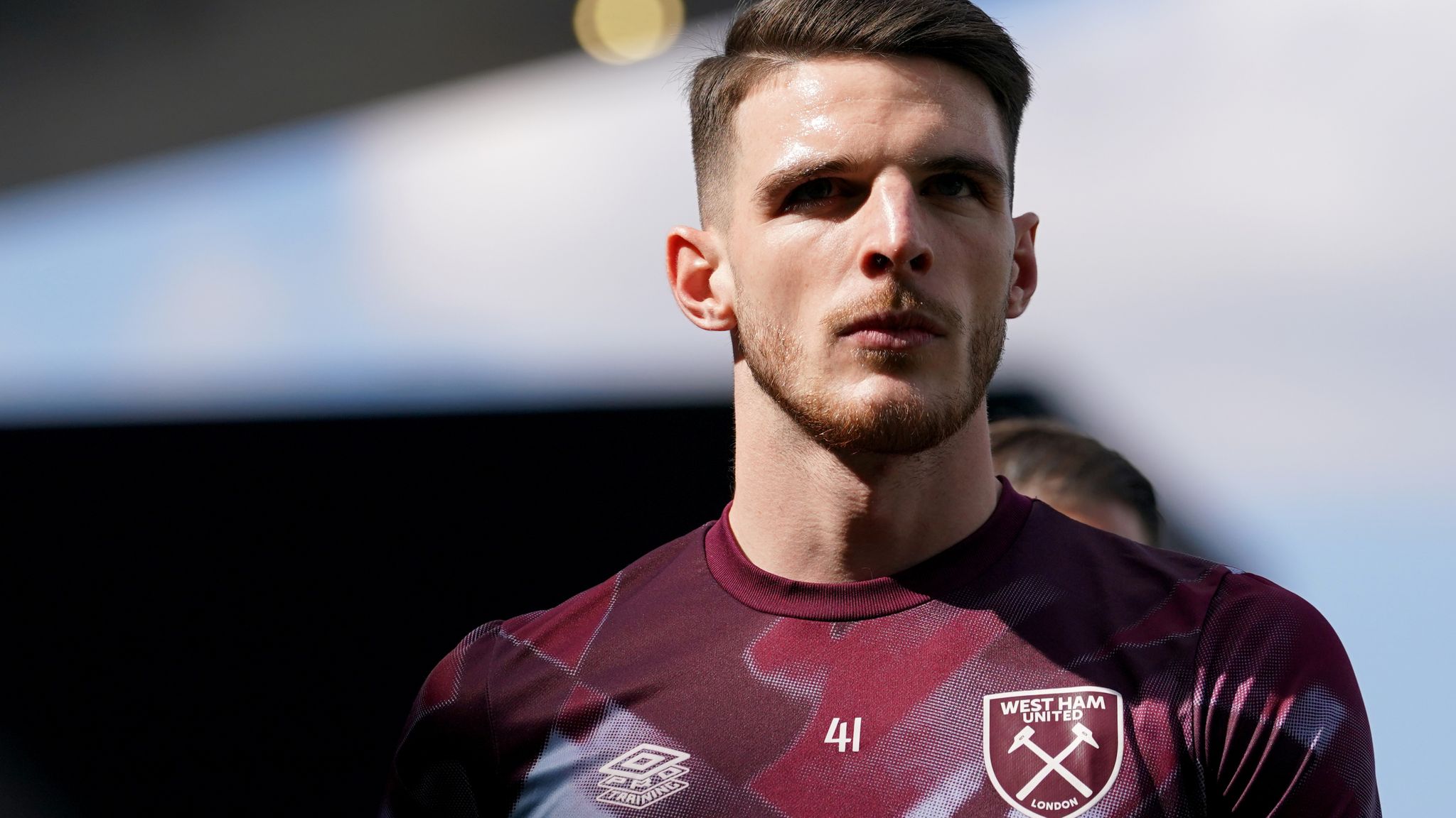 Với việc để vuột Declan Rice vào tay Arsenal, Man City nhanh chóng chuyển hướng sang De Jong.