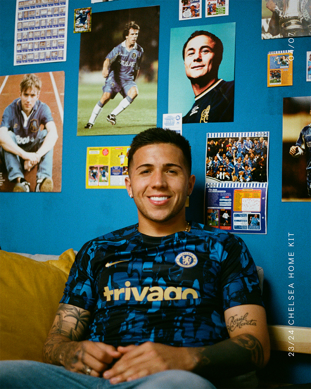 Ngoài ra, Chelsea cũng công bố áo tập mùa 2023/24. Trivago vẫn là nhà tài trợ cho chiếc áo này.