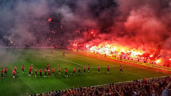 Chuyến làm khách tới sân của Galatasaray hứa hẹn sẽ khiến Man Utd khó thở bởi bầu không khí trên khán đài rất cuồng nhiệt.