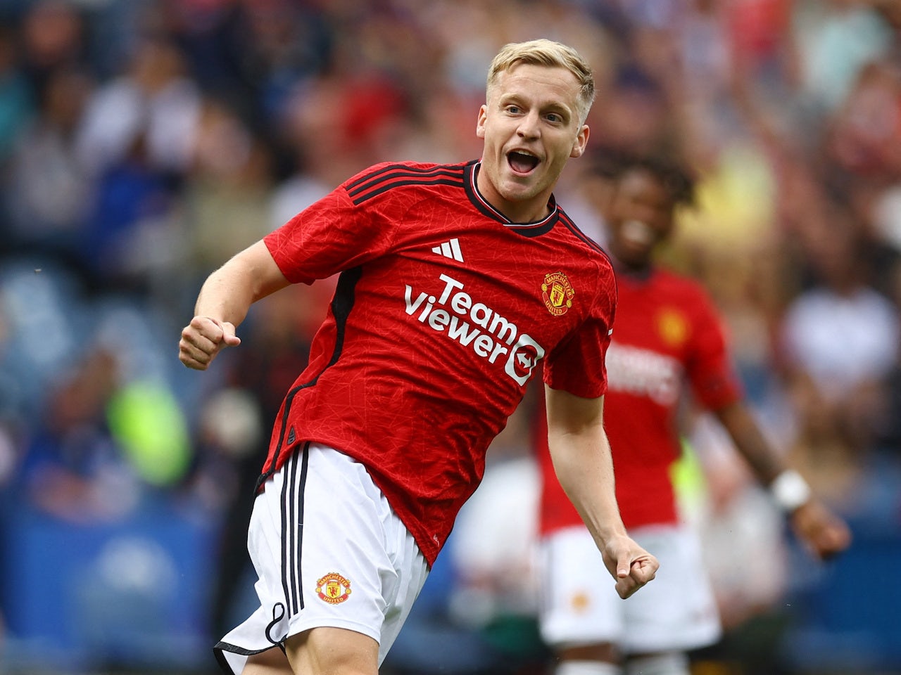 Van de Beek là trường hợp gây bất ngờ nhất.