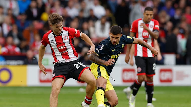Sau giờ nghỉ, Newcastle United tiếp tục màn tra tấn đối thủ không một chút thương tiếc.