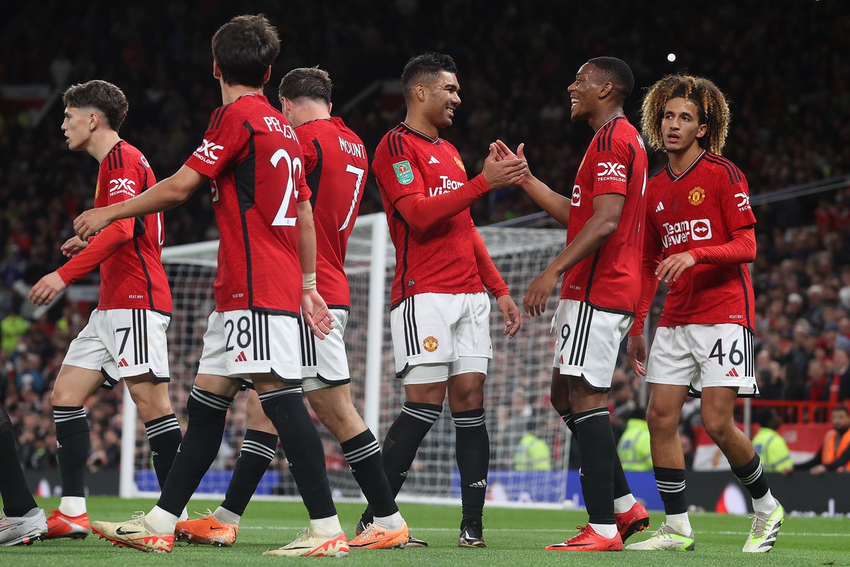 Chung cuộc, Man Utd đả bại Palace với tỷ số 3-0 và giành tấm vé đi tiếp trong ngày Marcus Rashford hay Bruno Fernandes không ra sân.