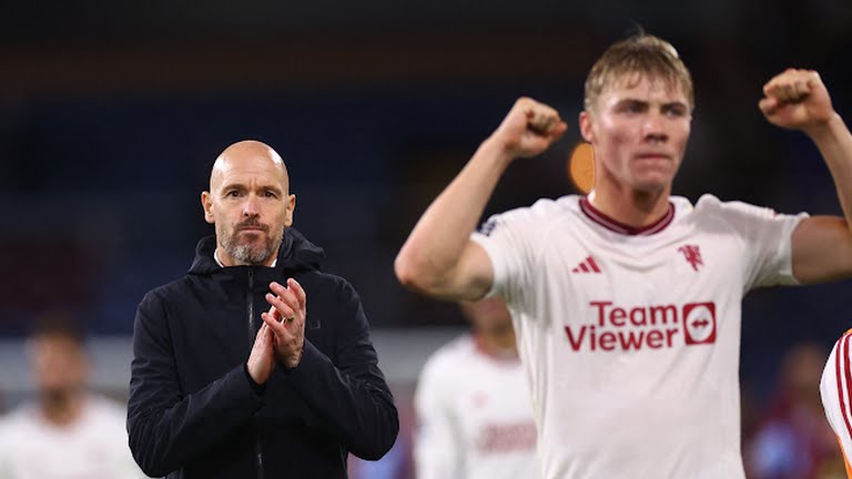 Rasmus Hojlund còn trẻ và mới chân ướt, chân ráo cập bến Premier League nên chưa thực sự thích nghi tốt.