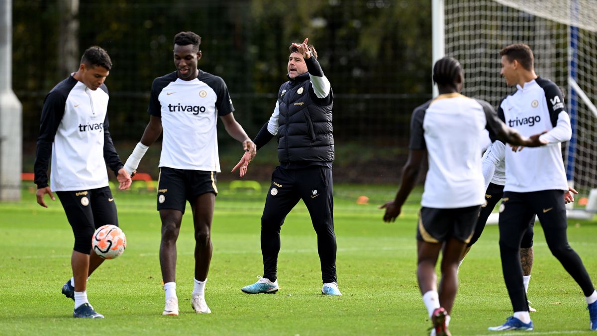 HLV Pochettino phát biểu trước trận rằng khả năng ra sân của Reece James, Axel Disasi và Nicolas Jackson đang bỏ ngỏ. Trong khi đó, Armando Broja chắc chắn vắng mặt vì chấn thương đầu gối.