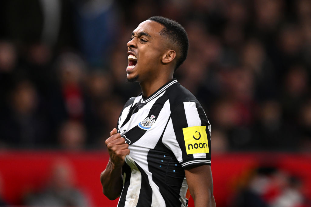 Sau giờ nghỉ, Joe Willock tận dụng cơ hội thành công và nâng tỷ số lên 3-0.