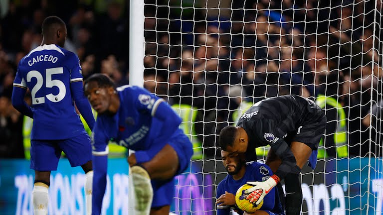 Bất chấp Man City liên tục dẫn trước, The Blues vẫn vùng lên mạnh mẽ và giữ một điểm ở lại sân Stamford Bridge.