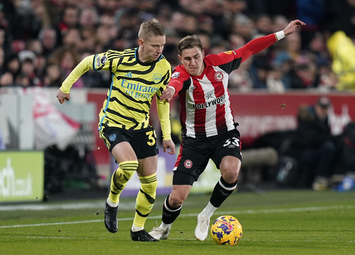 Zinchenko chắc chắn là là một trong những cầu thủ xuất sắc nhất của Arsenal trong trận. Thống kê chỉ ra rằng anh chuyền bóng chính xác 93% (hoàn thành 70 trong số 75 đường chuyền), tạo ra 2 cơ hội, thực hiện 10 đường chuyền ở 1/3 cuối sân, 5 lần thu hồi bóng và 2 lần phá bóng.