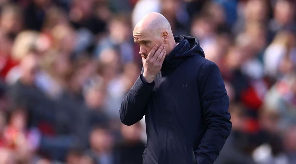 Ten Hag vẫn gặp khó với vị trí tiền đạo cắm.
