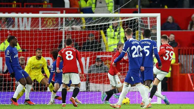 Tình huóng McTominay ghi bàn.