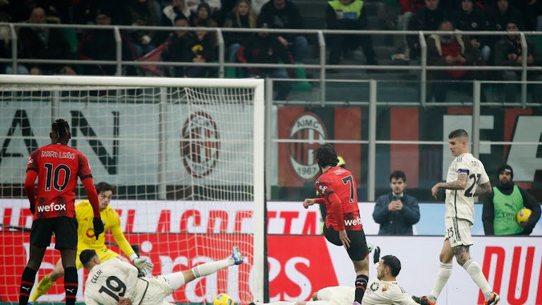 Một thất bại toàn diện trước Milan khiến vị trí của HLV Mourinho càng thêm lung lay.