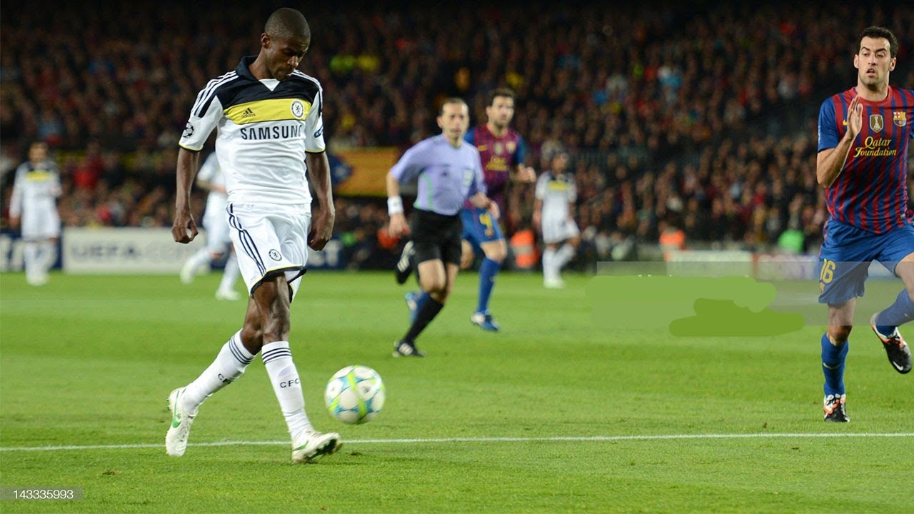 Lúc này, không ai tin Chelsea có thể lật ngược tình thế. Tuy nhiên, Ramires làm đảo lộn mọi dự đoán. Anh có pha thoát xuống và bấm bóng tinh tế qua đầu Victor Valdes để rút ngắn tỷ số xuống còn 1-2.