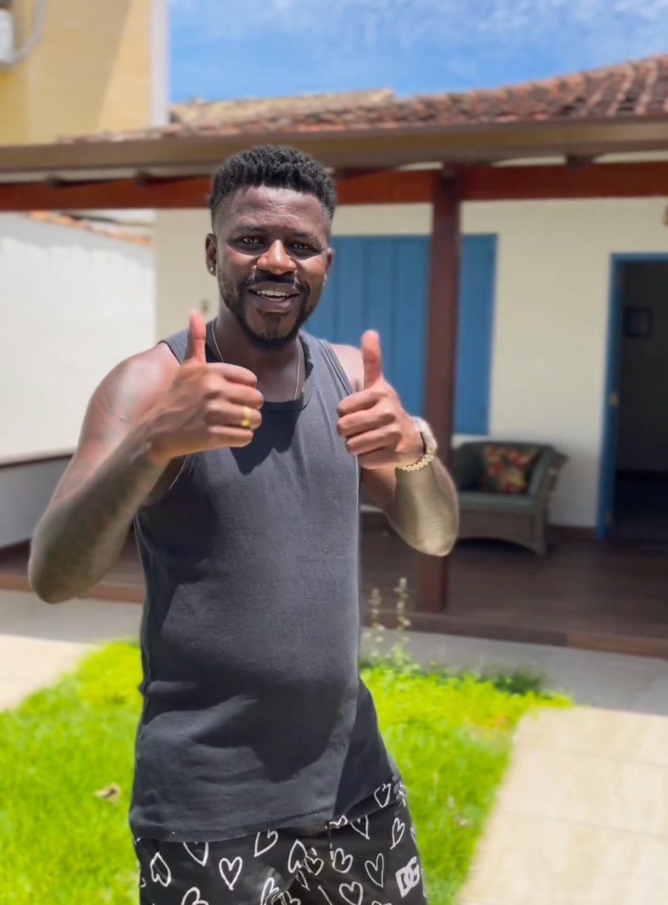 Sau chuyến phiêu lưu tới Trung Quốc, rồi trở về Brazil, Ramires tuyên bố giải nghệ năm 2022. Hiện tại, Ramires cho thấy hình ảnh quá khác biệt.