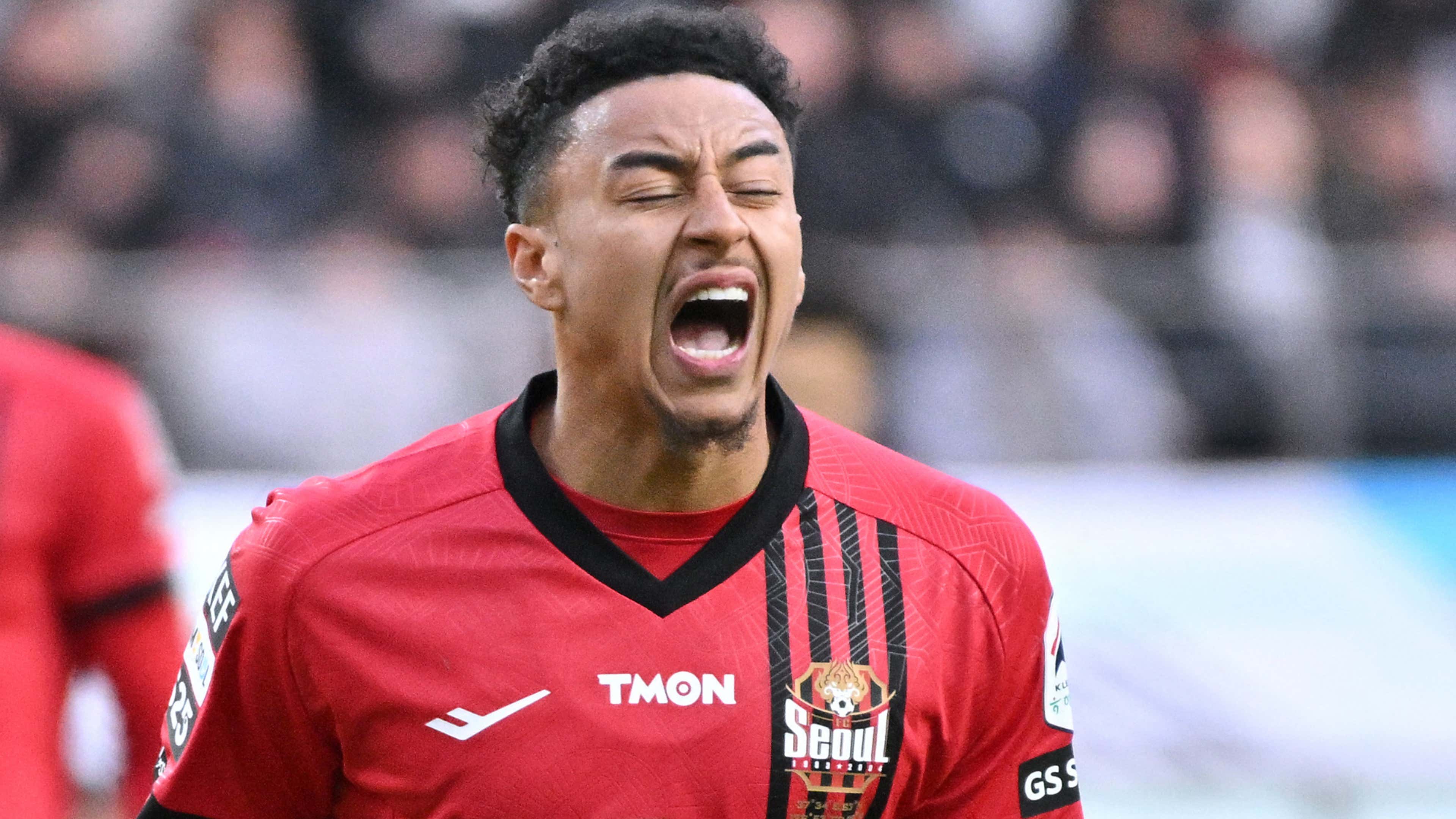 Cách đây không lâu, FC Seoul thông báo chiêu mộ thành công Jesse Lingard theo dạng tự do. Theo ký giả Fabrizio Romano, tuyển thủ Anh ký hợp đồng có thời hạn hai năm, kèm điều khoản gia hạn thêm một năm.