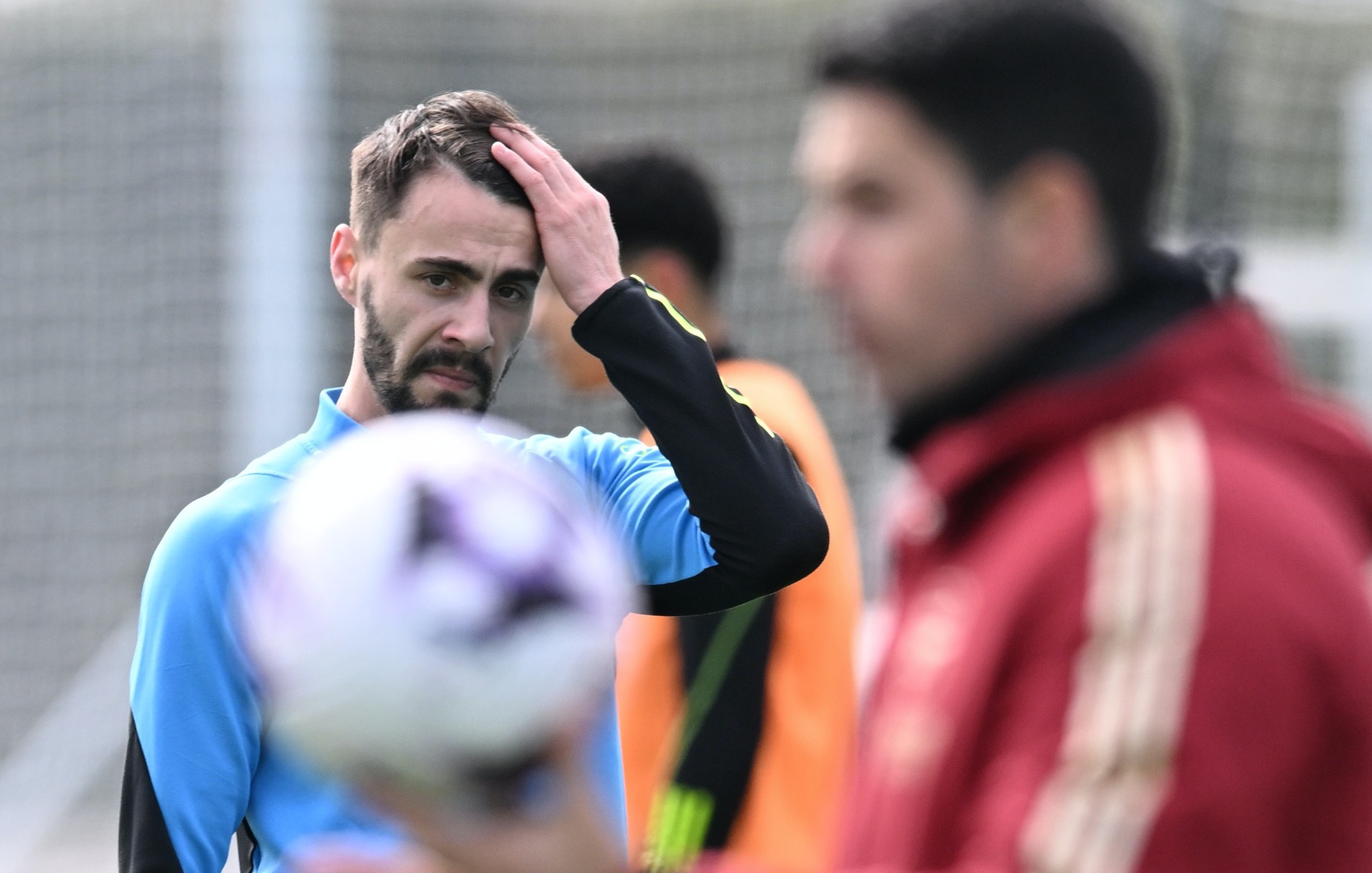 Do đó, HLV Mikel Arteta sớm xua quân ra tập luyện bất chấp Premier League đang tạm nghỉ nhường chỗ cho loạt trận quốc tế.