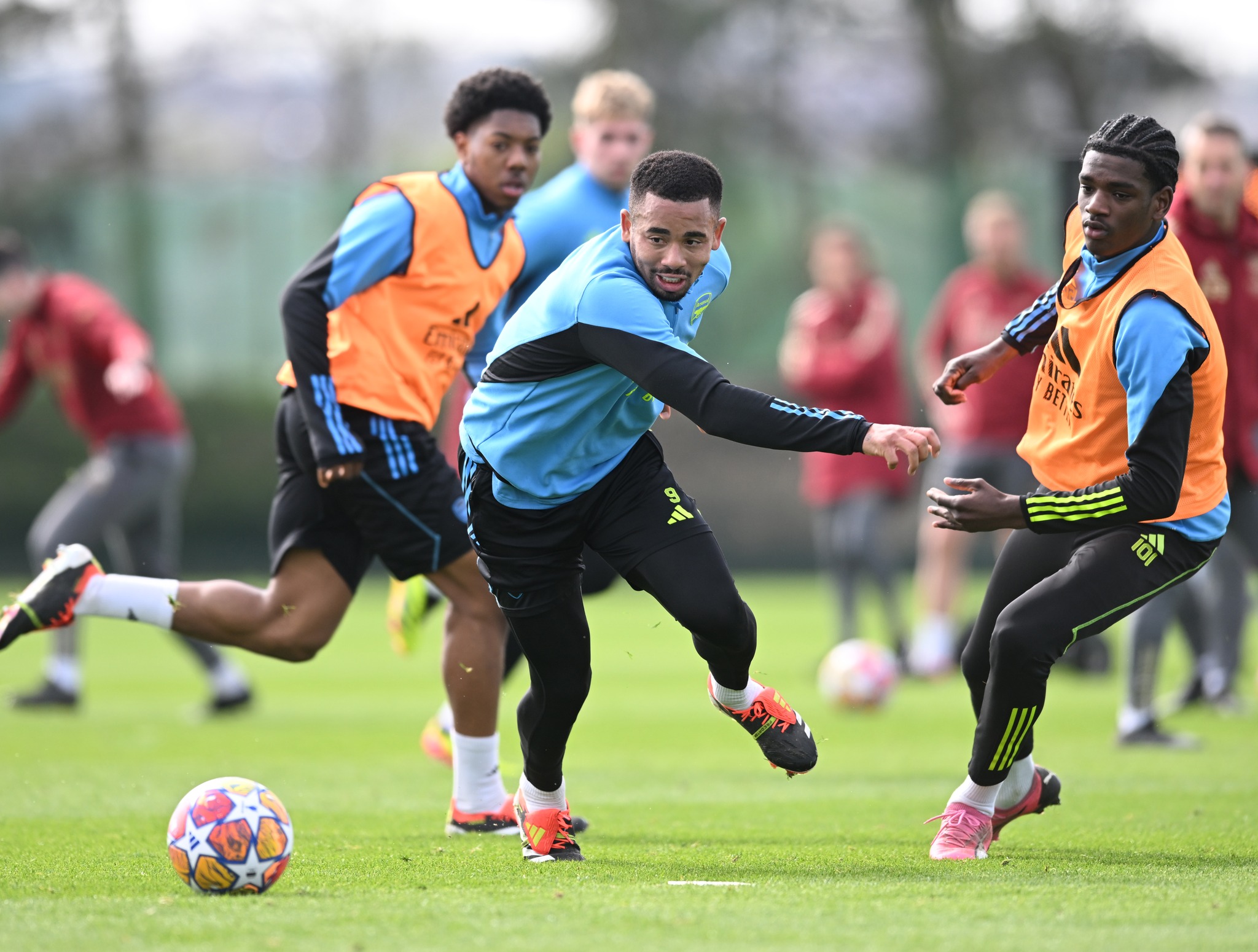 Arsenal đang bay cao với những chiến thắng liên tiếp gần đây.