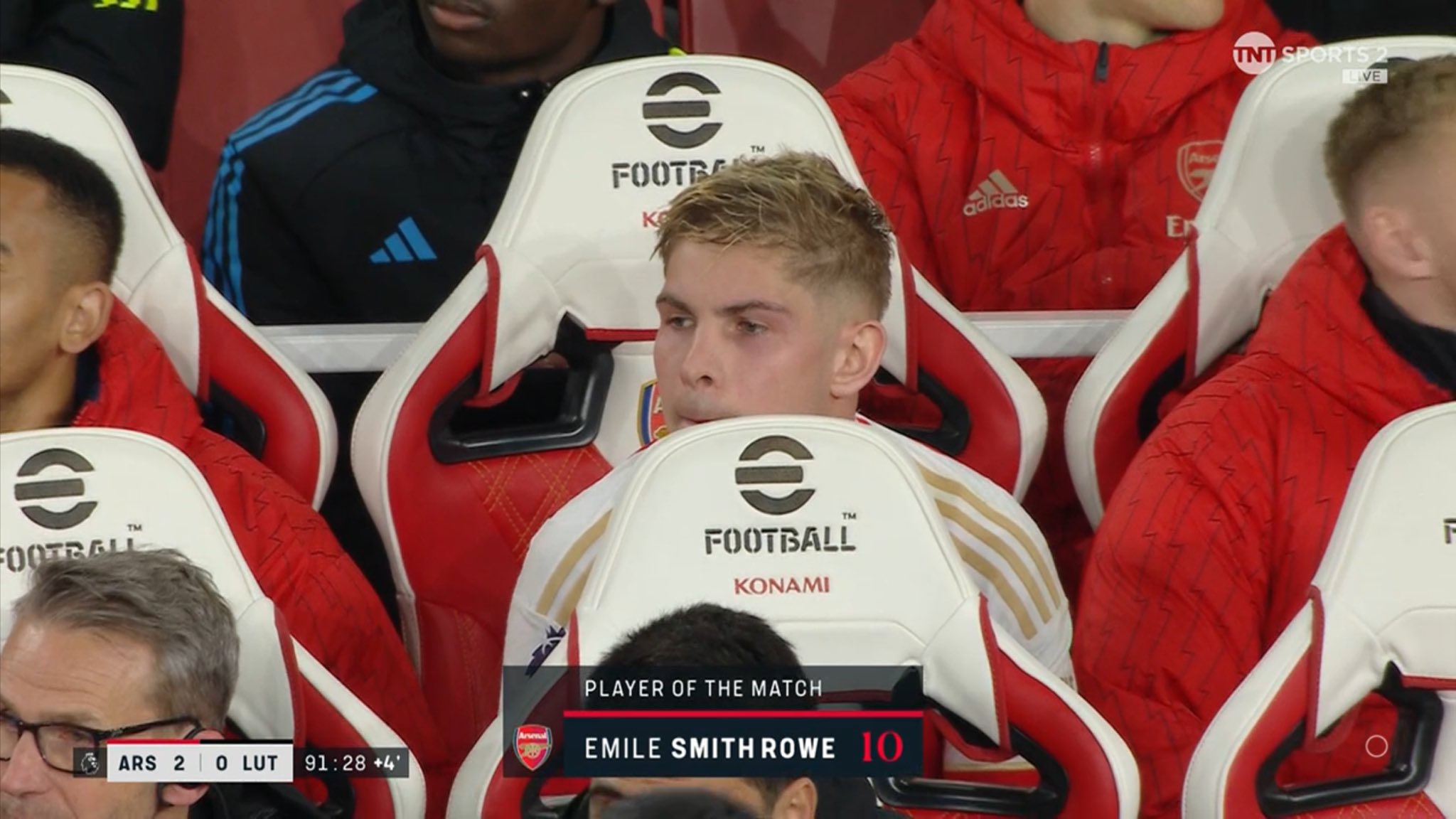 Smith Rowe hay nhất trận.