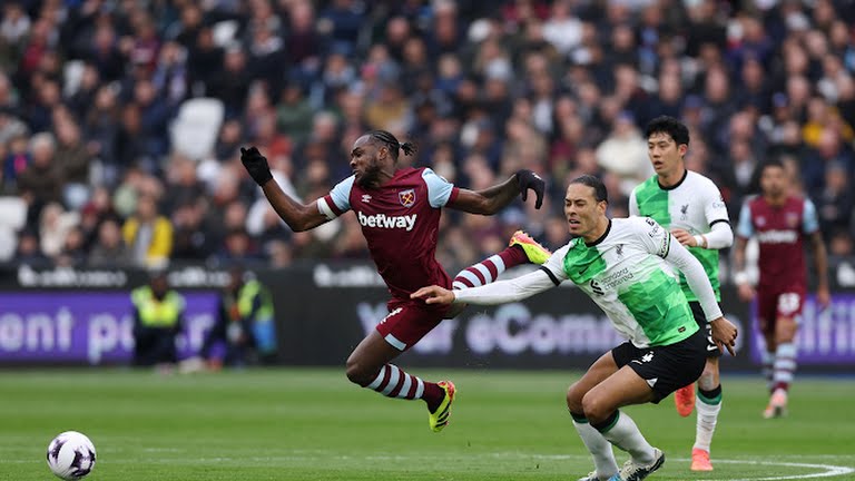 Kết quả 2-2 chung cuộc phản ánh chính xác những gì diễn ra. Trận hòa khiến Liverpool coi như hết hy vọng vô địch Premier League mùa này.