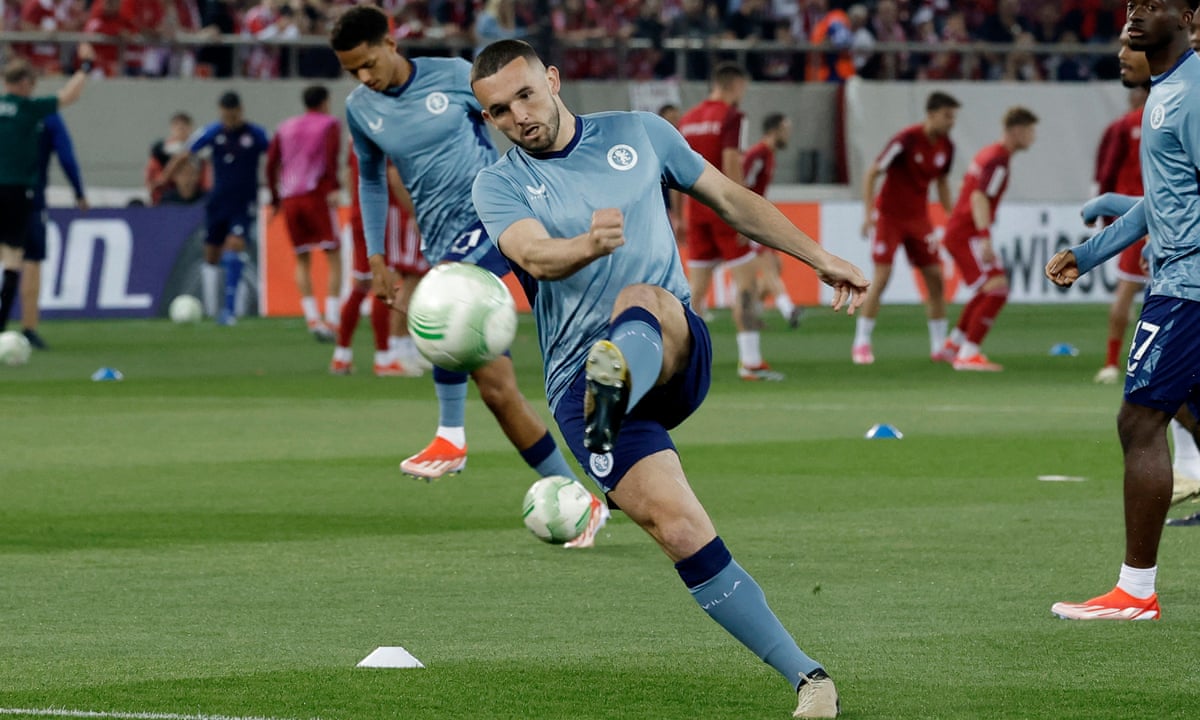 "Còn nước còn tát", thầy trò HLV Unai Emery quyết tâm lật ngược tình thế ở trận tái đấu.