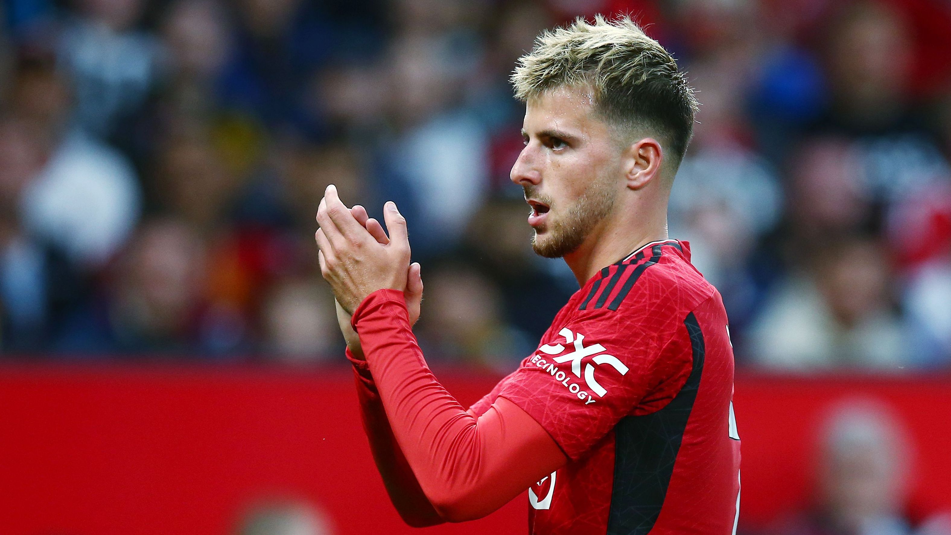 4. Mason Mount - Man United. Mount có màn thể hiện mờ nhạt trong màu áo Man United. Chấn thương liên miên góp phần khiến Mount 'mất tích' kể từ khi gia nhập Quỷ đỏ.