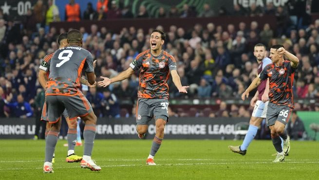 Khi ấy, niềm hy vọng cuối cùng của bóng đá Anh là Aston Villa nhận thất bại gây sốc trước Olympiacos, để rồi đối diện nguy cơ bị loại khỏi Europa Conference League.