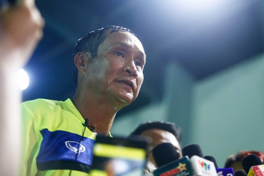 HLV Mai Đức Chung cho rằng bóng đá Việt Nam có nhiều liên minh ngầm ở sân chơi V-League.