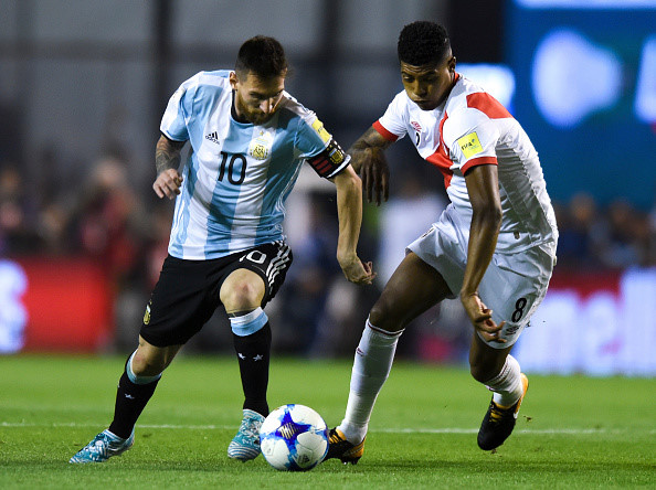Messi bỏ lỡ một số cơ hội dẫn đến bàn thắng trước Peru. Ảnh: Reuters.