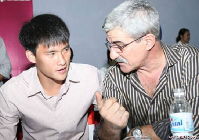 để việc mời lại ông thầy cũ Calisto hay Miura cũng được cho là màn PR rất thuận của CV9.