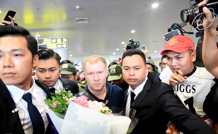 Hình ảnh Paul Scholes sang Việt Nam. Ảnh: Tiến Tuấn