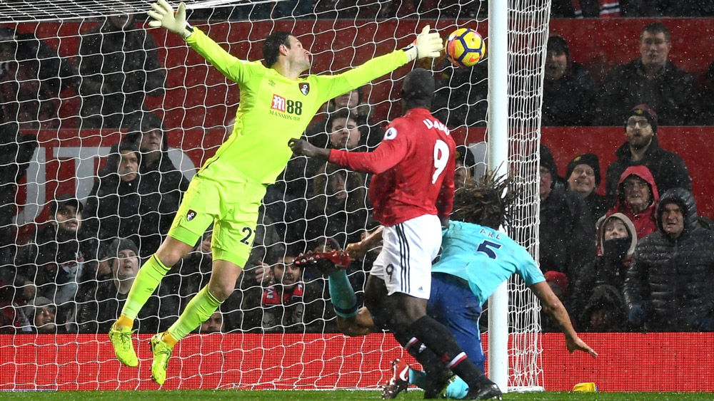 MU chật vật vượt qua Bournemouth.