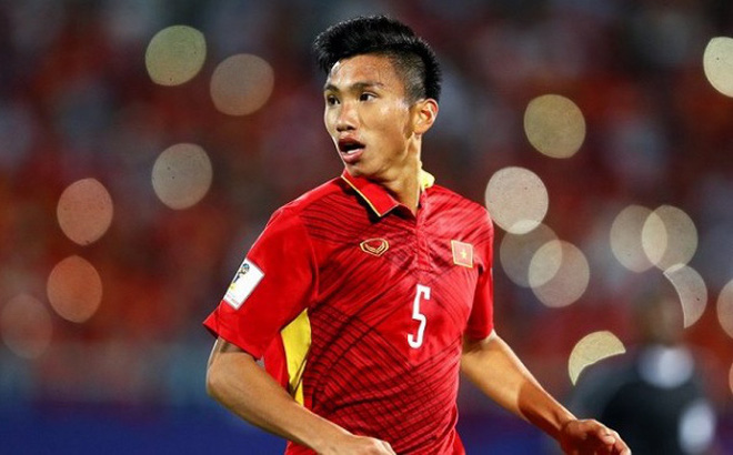 Đoàn Văn Hậu vẫn chưa thể thích nghi với sơ đồ 3-4-3.