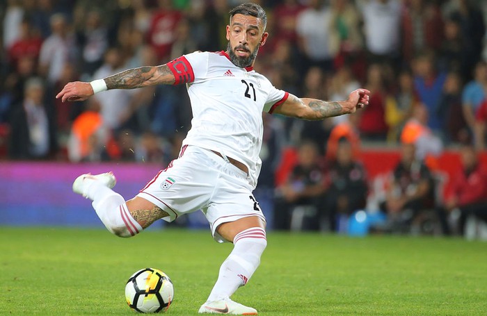 Ashkan Dejagah thường xuyên có những pha khuấy đảo ở hàng thủ ĐT Việt Nam.