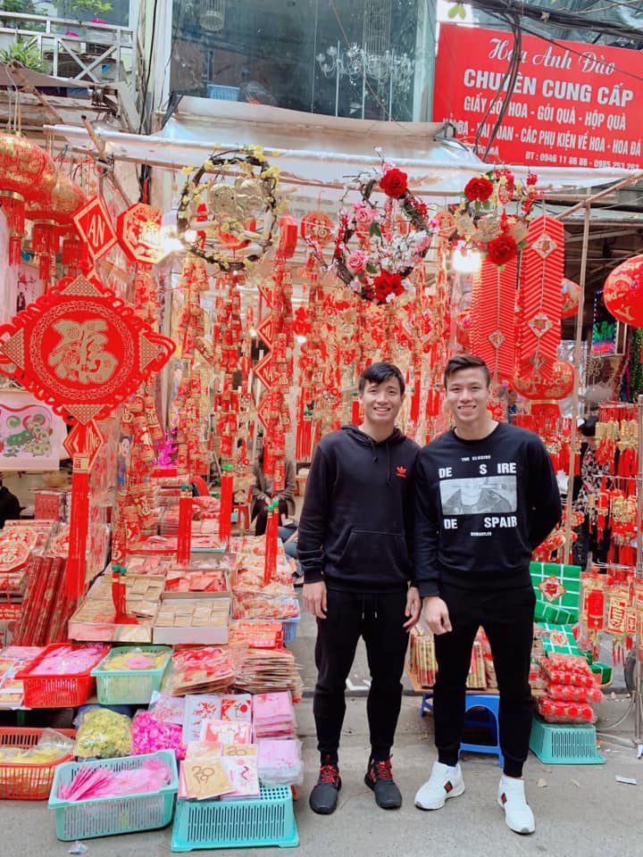 Quế Ngọc Hải và Bùi Tiến Dũng du xuân.