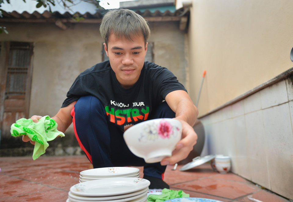 Văn Toàn cũng tỏ ra rất đảm đang.