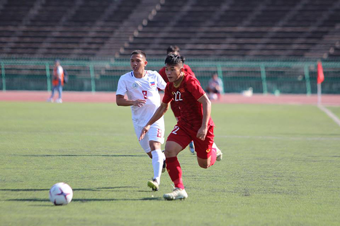 Văn Xuân thi đấu rất cần mẩn ở hành lang cánh của U22 Việt Nam.