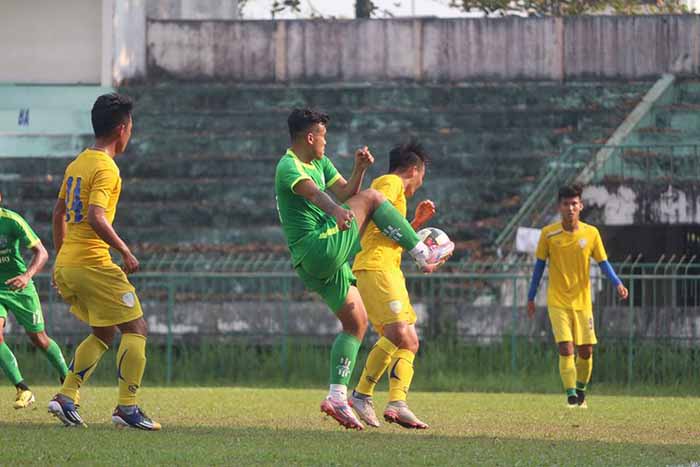 Đồng Tháp vươn lên dẫn trước sau pha lập công của Công Thành.
