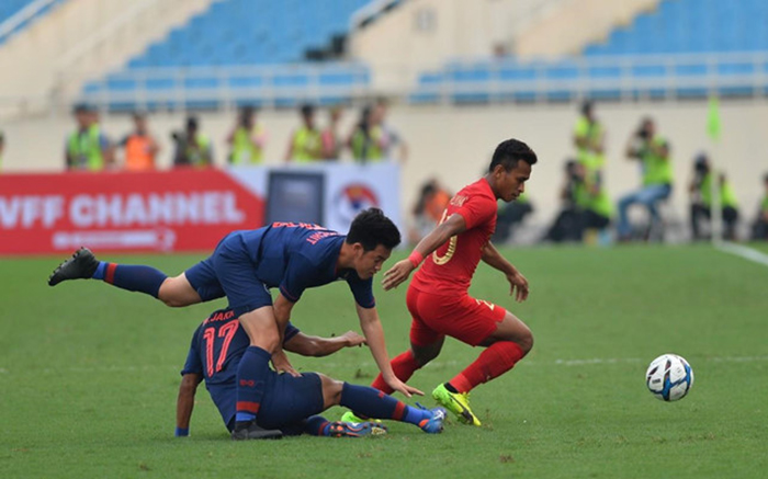 Osvaldo thi đấu năng nổ phía cánh trái U23 Indonesia.