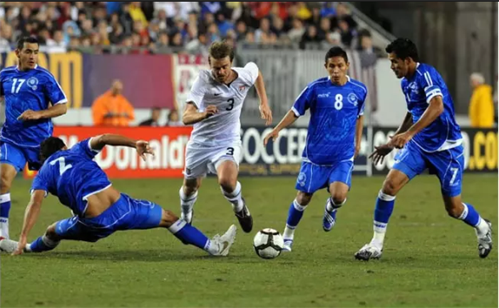 ĐT El Salvador (xanh) từ chối tham dự King's Cup 2019.