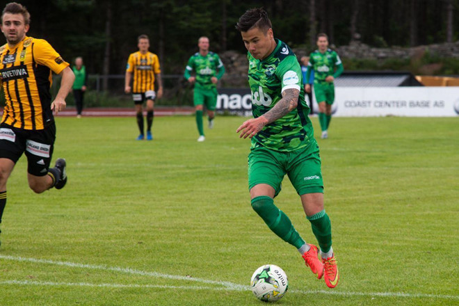 Alexander Dang đang được NHM Việt Nam chờ đợi khi nhân sự trên hàng công ĐT Việt Nam đang có nhiều biến động.