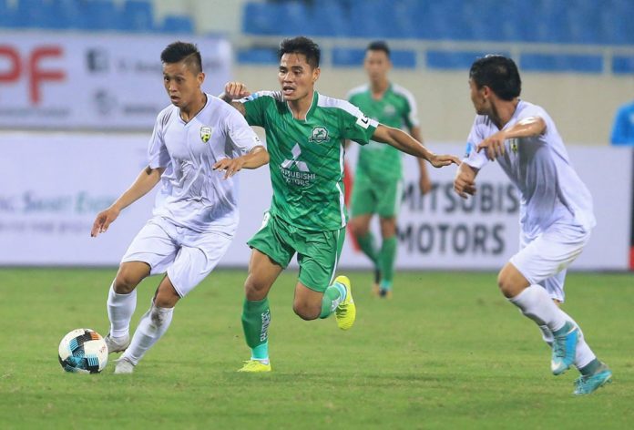 Ảnh bài viết Bình Phước, An Giang thăng hoa: Sức mạnh tự thân với chiếc áo trơn màu
