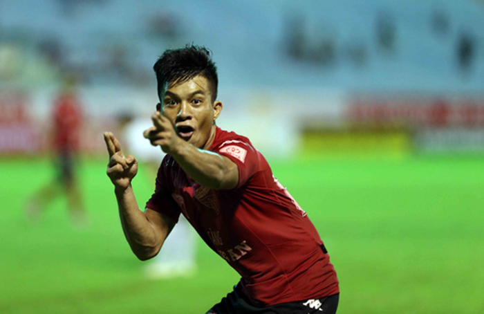 Huỳnh Tấn Tài ghi bàn thắng duy nhất trong chiến thắng 1-0 trước Viettel tại trận play-off 2016.