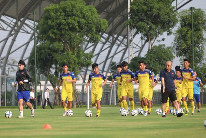 Các cầu thủ vẫn chưa phải vận động nhiều vì vừa tham gia các trận đấu trong màu áo các CLB ở cuối tuần qua.