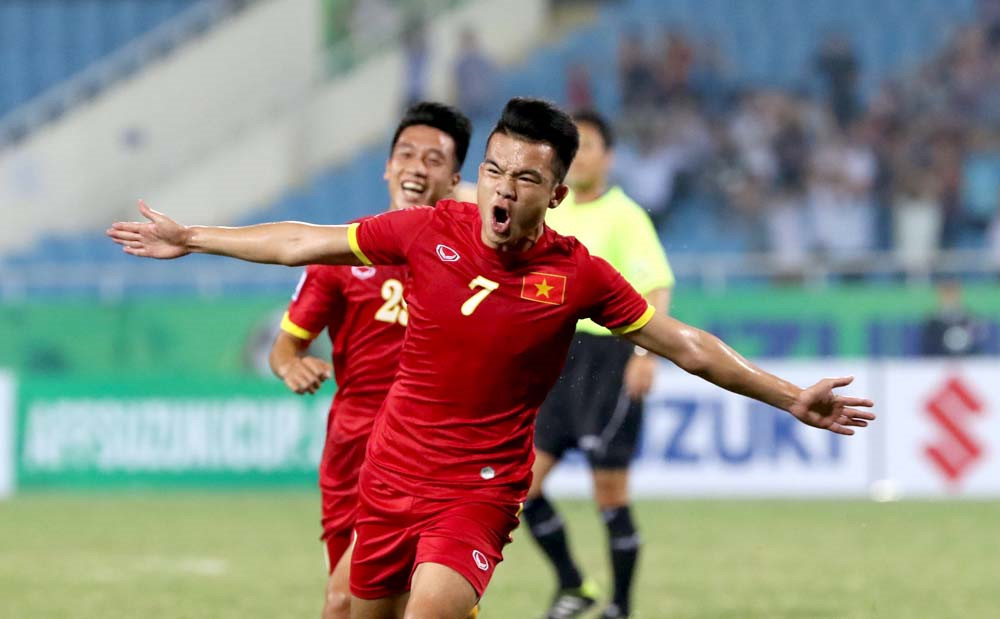 Hoàng Thịnh sẽ gia tăng chất thép cho hàng tiền vệ ĐT Việt Nam.