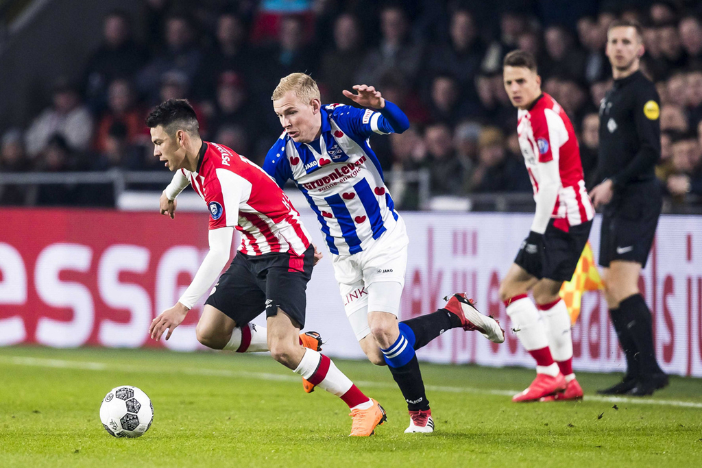 Woudenberg thi đấu tốt ở hành lang cánh trái SC Heerenveen.