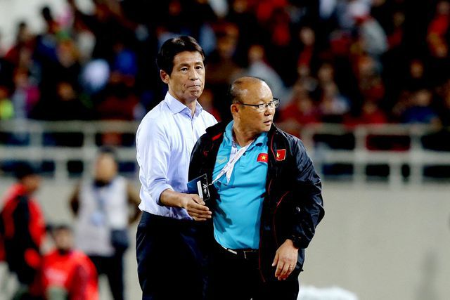 Ảnh bài viết HLV Nishino "dằn mặt" trợ lý, gửi thông điệp đến HLV Park Hang-seo sau sự cố khiêu khích