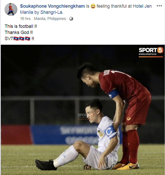 Dòng trạng thái của "Messi Lào" ngụ ý đến hành động fair-play của Quang Hải sau trận đấu. Ảnh chụp màn hình.