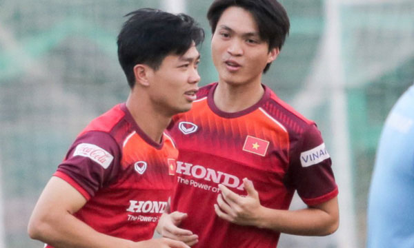 Tấm gương của Công Phượng vẫn là 1 điều khiến bầu Đức phải tính toán kỹ lưỡng cho trường hợp của Tuấn Anh, Văn Toàn.