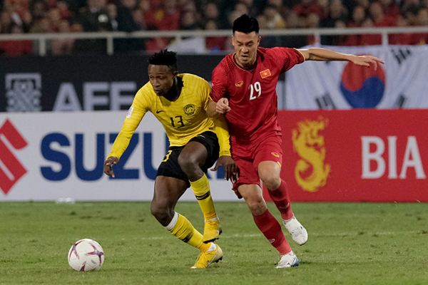 Huy Hùng gần như không thể tham dự trận gặp Malaysia.