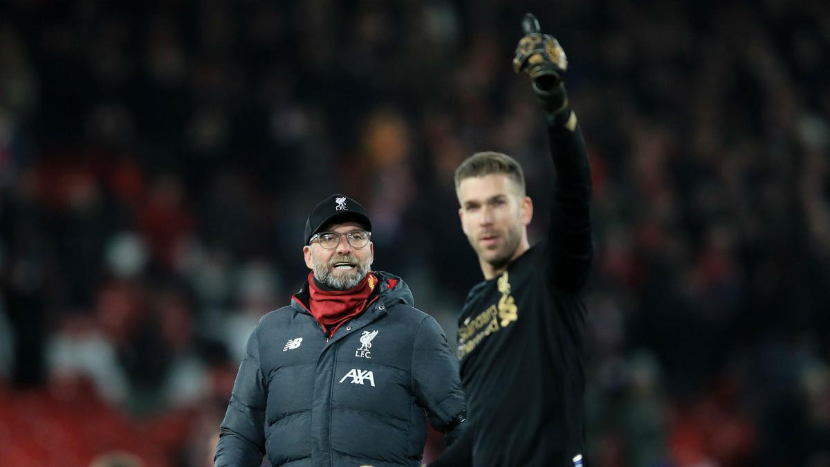 Klopp vẫn bênh vực Adrian sau trận thua Chelsea.