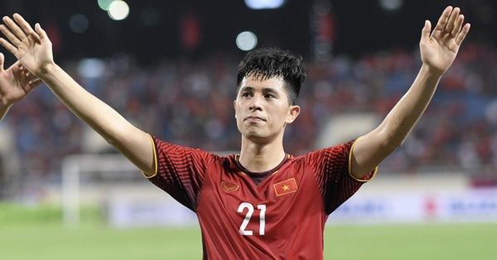 Trần Đình Trọng cũng nằm trong danh sách "bệnh binh" của ĐT Việt Nam. Sau VCK U23 châu Á 2020, chấn thương dây chằng của anh đi theo chiều hướng xấu và hiện tại "Trọng Ỉn" vẫn chưa thể tập cùng các đồng đội tại CLB Hà Nội.